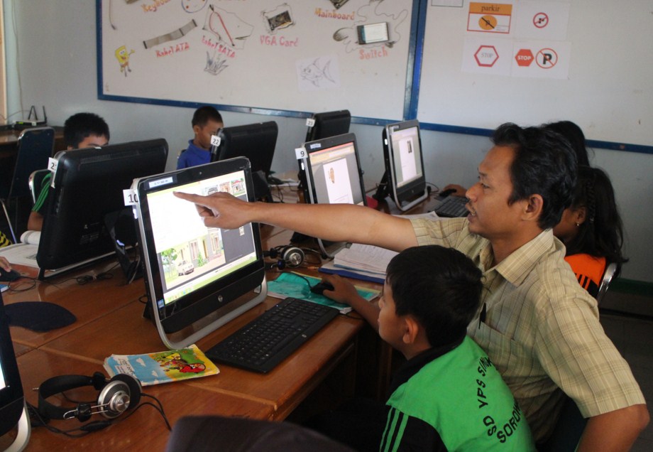 Pembelajaran Berbasis Teknologi: Membangun Ekosistem Pendidikan Digital
