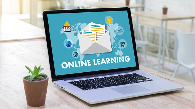 Pembelajaran Online: Sebuah Telaah Mendalam